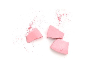 Beyaz arka plan üzerinde izole dağınık allık