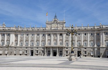 Bir güzel yaz günü, İspanya Madrid Kraliyet Sarayı