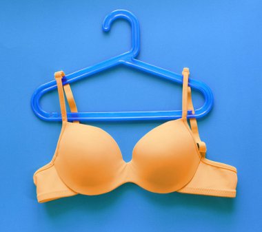 Yaz kavramı, sutyen askısı mavi (Pop sanat tarzı)