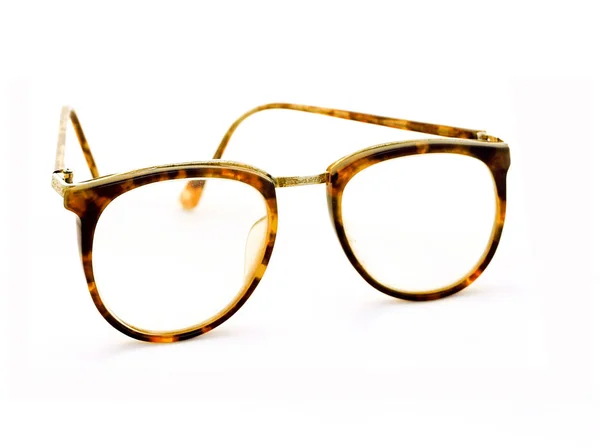 Beyaz bir arka plan üzerinde izole vintage gözlük — Stok fotoğraf