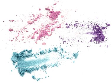 Ezilmiş göz farları beyaz arkaplanda izole edilmiş