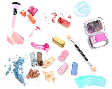 kozmetik ürünleri üzerinde beyaz izole