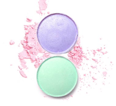 Beyaz renk paletinde makyaj daire kutu