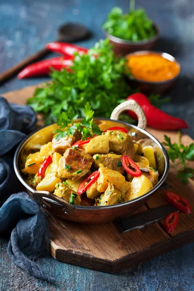 Pollo al curry con piña — Foto de Stock