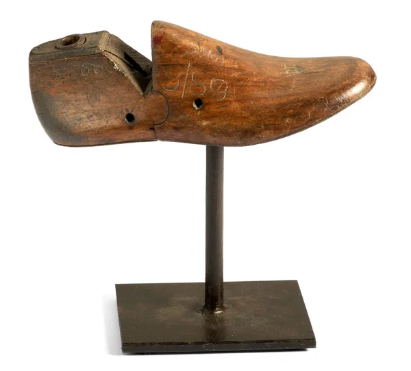 Forma de sapato de madeira velha para fazer sapatos — Fotografia de Stock
