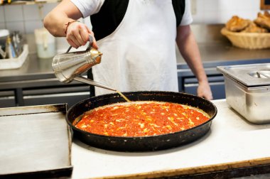 Pizza Chef dökülen petrol