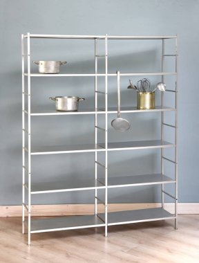 Basit duran mutfak raf