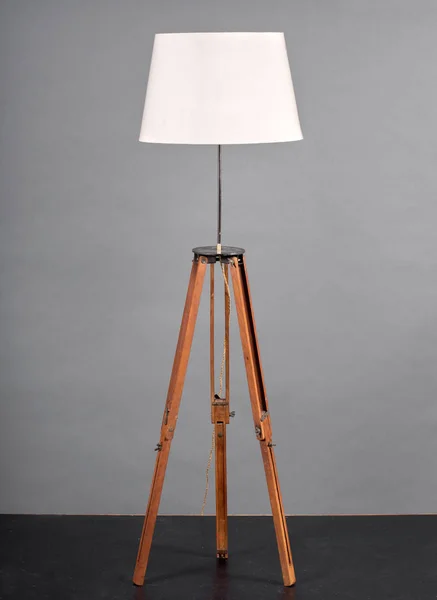 Vintage wooden tripod lamp — Stock Photo, Image