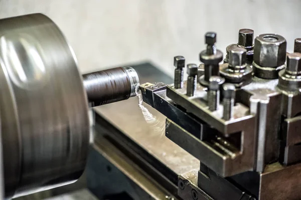 Torno máquina de trabalho em close-up — Fotografia de Stock