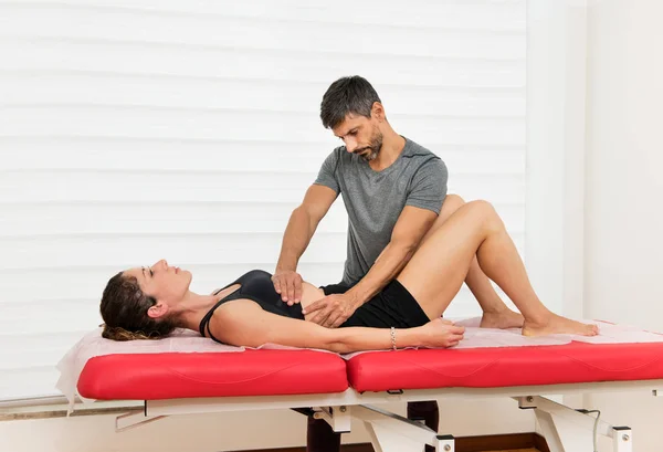 Osteopath performing a diaphragm manipulation — Stock Photo, Image