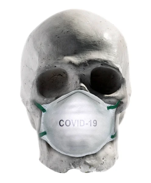 Mänsklig Skalle Bär Covid Kirurgisk Ansiktsmask Hemsk Varning Att Virussjukdomen — Stockfoto
