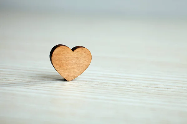 木制的 heart.love。问候 — 图库照片