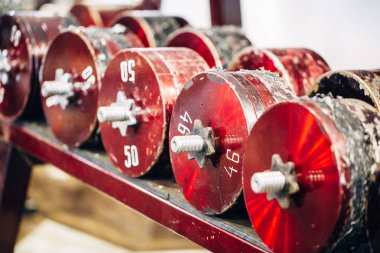 ağırlık antrenmanı ekipmanı