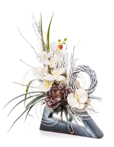 Blomsterarrangemang till hälsning nära och kära — Stockfoto