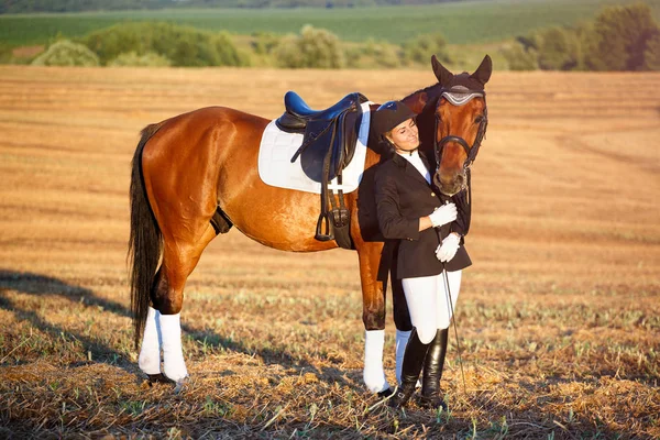 Portré egy lány és a ló — Stock Fotó