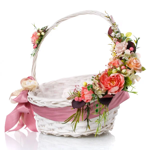 Provence Easter Floral Arrangement White Wicker Basket Vine Isolated — Stock Photo, Image