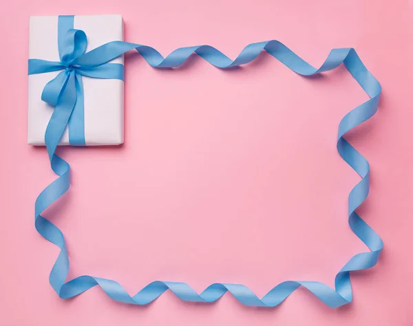 White Gift Box Blue Ribbon Bow Pink Background Place Text — Stock Photo, Image