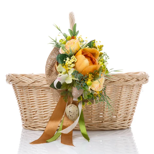 Wicker Basket Decorated Yellow Decor Flowers Burlap Ribbons Isolated White — Stock Photo, Image