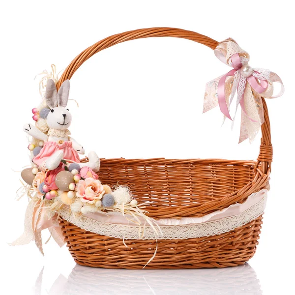 Ručně Vyrobený Velikonoční Košík Stylu Vintage Zdobený Květinami Velikonočními Vejci — Stock fotografie