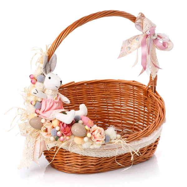 Small Basket Easter Celebration Delicate Decoration Flowers Berries Decorative Quail — Stock Photo, Image