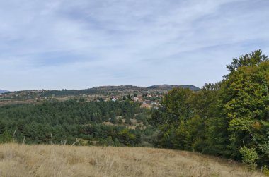 Panoramik manzaralı köy Plana ile sonbahar 