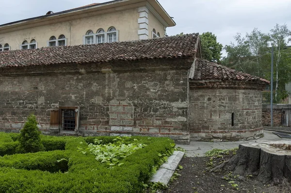 Fragment de l'ancienne église Sant Pantaleimon creuser dans la terre, ville de Vidin — Photo