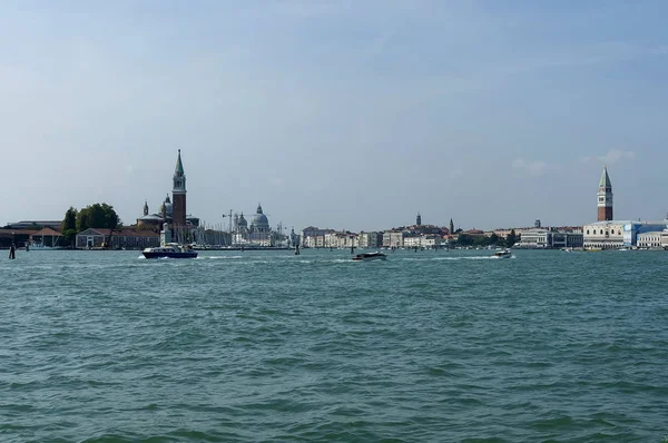 View from the sea at the residential district of waterside in Venezia — Stock Photo, Image