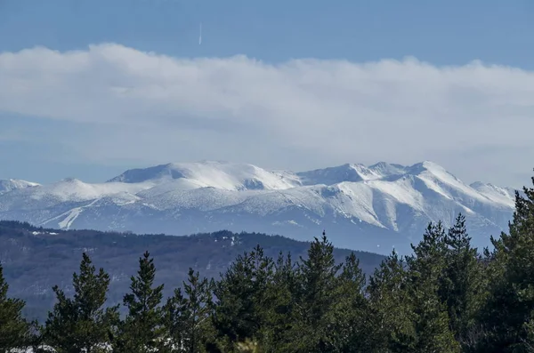 Kış panorama yataydan Vitosha doğru Rila Dağı