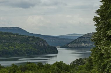 Çevre Barajı, yapay göl, rezervuar veya baraj Aleksandar Stamboliiski nehir Rosiza ve nehir VIDIMA, Bulgaristan