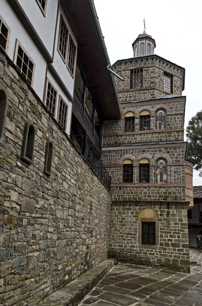 Mosteiro Troyan Bulgária Novembro 2019 Uma Bela Torre Cemitério Lugar — Fotografia de Stock