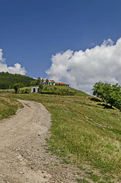 Monasterio Zheliavski Complejo Petka Con Dos Capillas Antiguas Nuevas Montaña —  Fotos de Stock