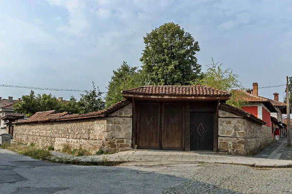 Panagyurishte Bulgaria September 2011 View Residential Neighborhood Old Houses Interestingly — ストック写真