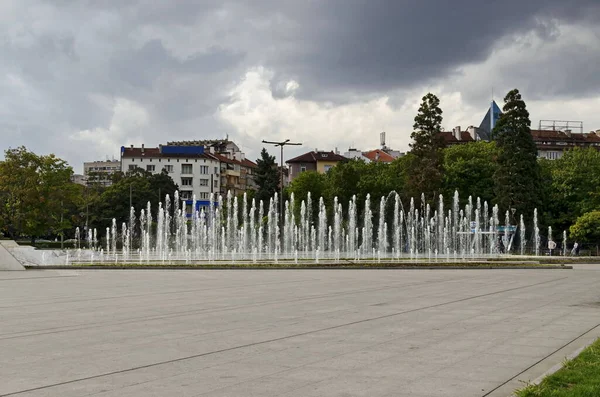 Część Dzielnicy Mieszkalnej Widokiem Pałac Kultury Fontanny Wody Centrum Sofii — Zdjęcie stockowe