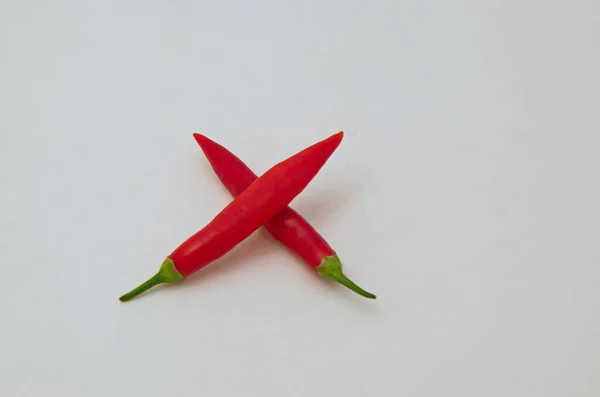 Segno Simbolo Moltiplicazione Base Frutta Fresca Peperoncino Rosso Con Gambo — Foto Stock
