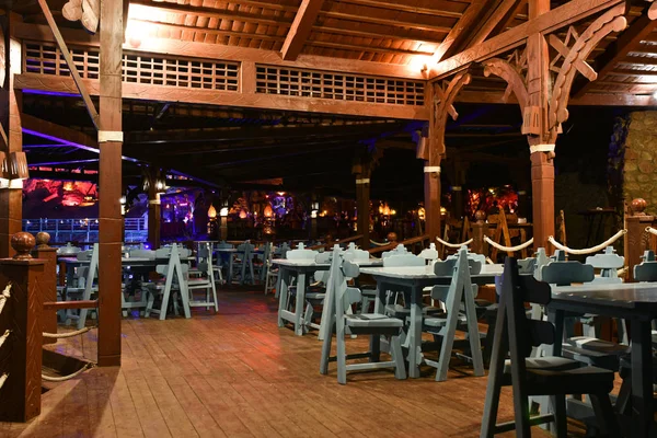 Café en el Mar Rojo en Egipto por la noche — Foto de Stock