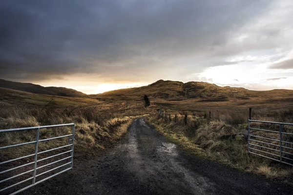 Otevřené brány v skotský pole — Stock fotografie