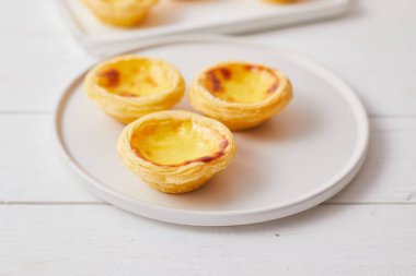 Masada yumurtalı tart var..