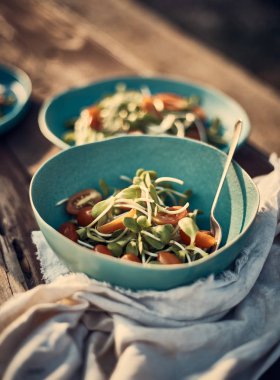 Taze sebze karışık salata..