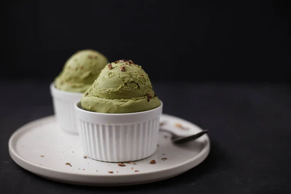 Ev yapımı yeşil çay. Dondurma..