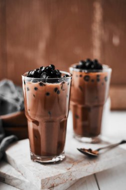 Tapioca İncileriyle Ev Yapımı Süt Çayı.