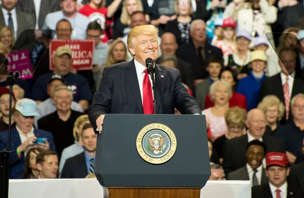 Başkan Donald Trump