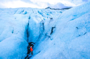 İzlanda 'da Glacia yürüyüşü ve buz tırmanışı