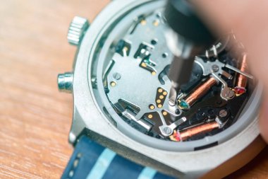 Elektronik saat tamiri