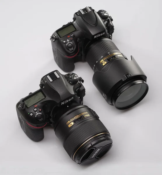 Cámaras SLR Nikon D850 y Nikon D800E . — Foto de Stock