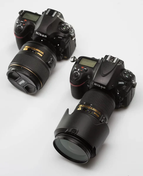 Cámaras SLR Nikon D850 y Nikon D800E . — Foto de Stock