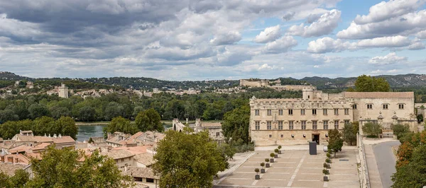 Vista aérea panorâmica de Avignon em um dia de verão — Fotografia de Stock
