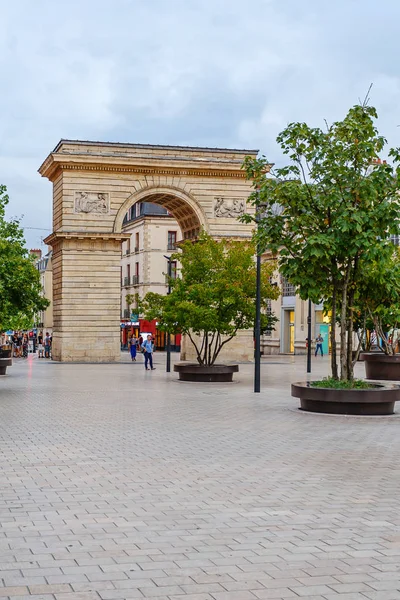 Darcy square and the arch of Port Guillaume — ストック写真