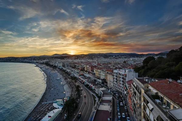 Widok na morze, plaża i Promenade des Anglais nabrzeża — Zdjęcie stockowe