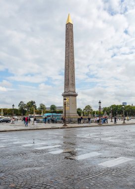 Luxor Dikili Taşı 