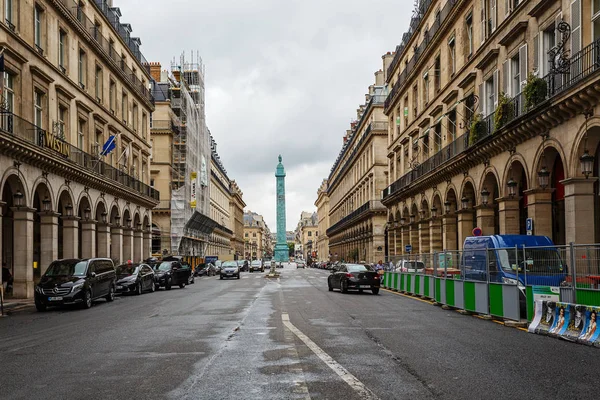 Widok na ulicę Castiglione i Place Vendome Kolumna — Zdjęcie stockowe